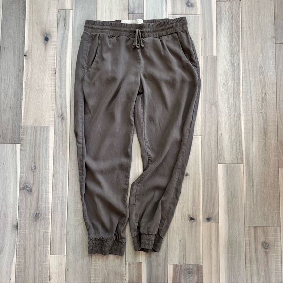 Bella Dahl Brown lightweight easy Jogger Pants. Size Small - Picture 3 of 10